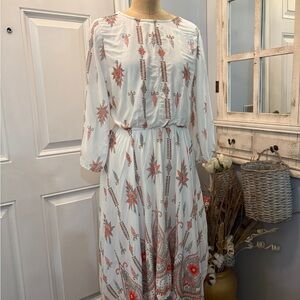 Asymmetrical‎ White and Peach Floral Dress size XL